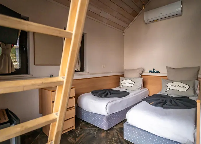 Къщички Синьо Лято, Хижа Черноморец - Blue Summer Houses, Chernomorets Chalet