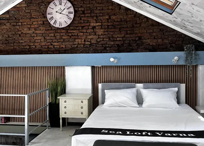 Sea Loft Varna - 3-Level House, Old Town, Beach