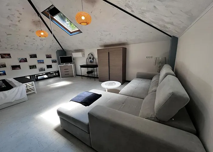 Sea Loft Varna - 3-Level House, Old Town, Beach